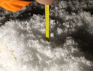 Zateplení stropu rodinného domu pomocí foukané izolace